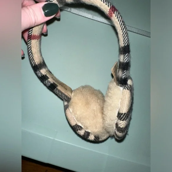 Vintage Burberry Classic Beige, Black, Maroon, & White Ear Muffs - Picture 2 of 6
